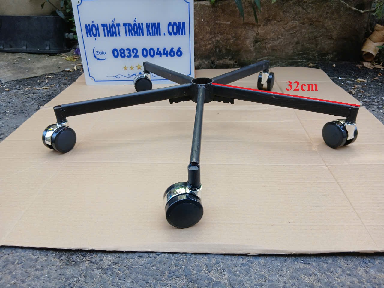 khung-sat-chan-ghe-giam-doc-tk3350s
