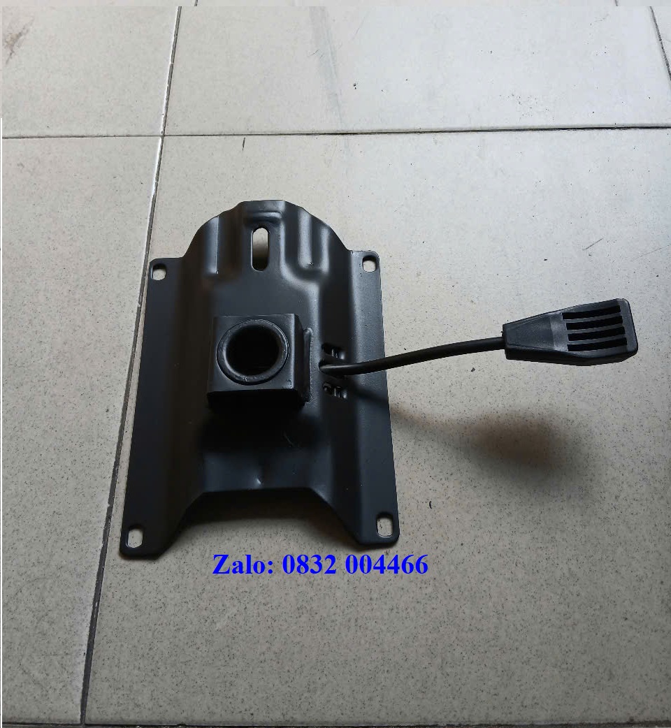 mam-ghe-xoay-nhan-vien-tk1550s2