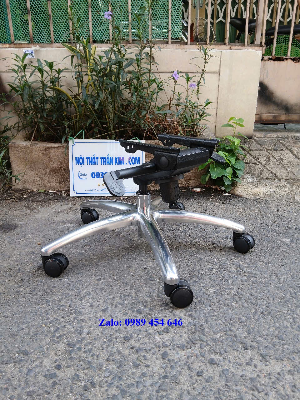 bo-chan-ghe-giam-doc-tk2350c1